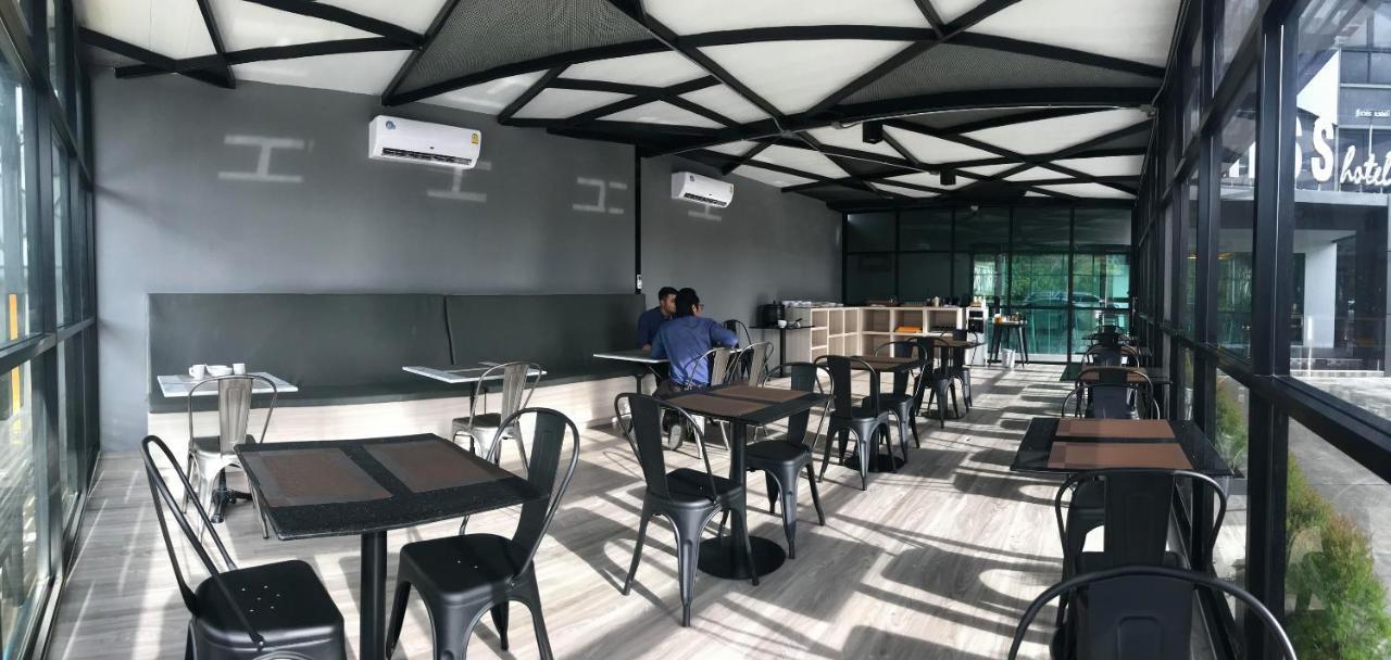 The Chess Hotel Rayong Exterior photo